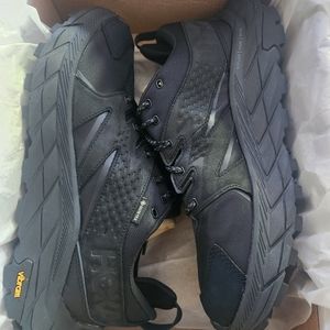 Hoka one one B Grade M Anacapa Low Gtx size 8.5